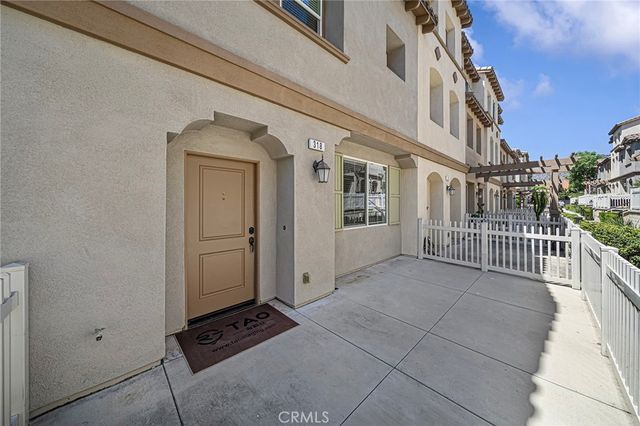 318 N Calvados, Azusa, CA 91702