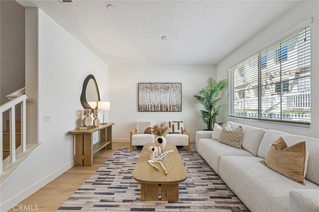 318 N Calvados, Azusa, CA 91702