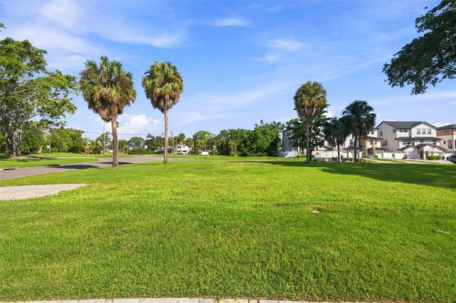4647 VENETIAN BOULEVARD NE, St Petersburg, FL 33703