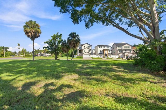 4647 VENETIAN BOULEVARD NE, St Petersburg, FL 33703