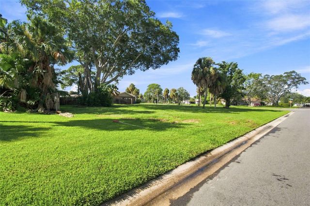 4647 VENETIAN BOULEVARD NE, St Petersburg, FL 33703