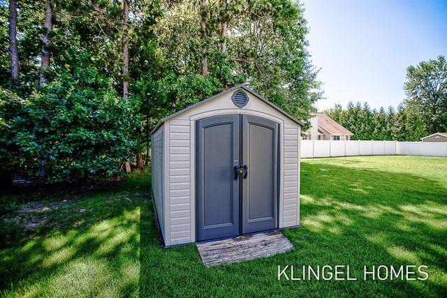 3712 Black Creek Road, Muskegon, MI 49444