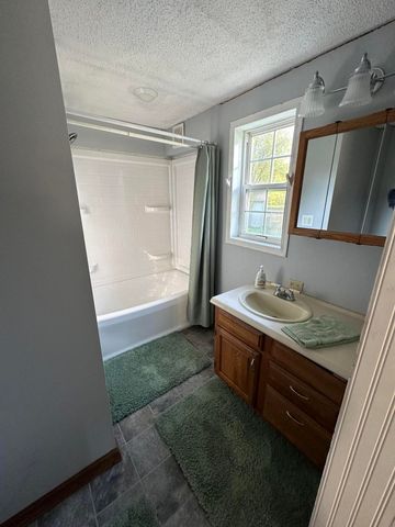 9025 Nugent Avenue NE, Rockford, MI 49341