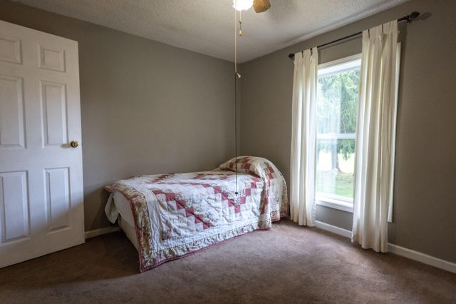 9025 Nugent Avenue NE, Rockford, MI 49341