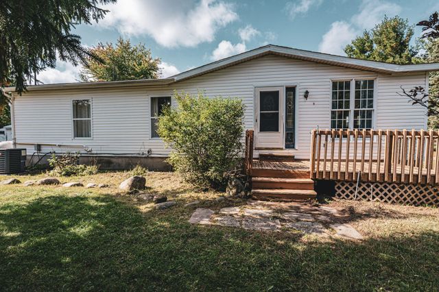 9025 Nugent Avenue NE, Rockford, MI 49341