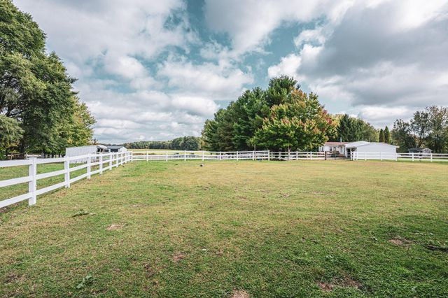 9025 Nugent Avenue NE, Rockford, MI 49341