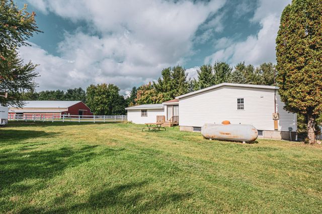 9025 Nugent Avenue NE, Rockford, MI 49341