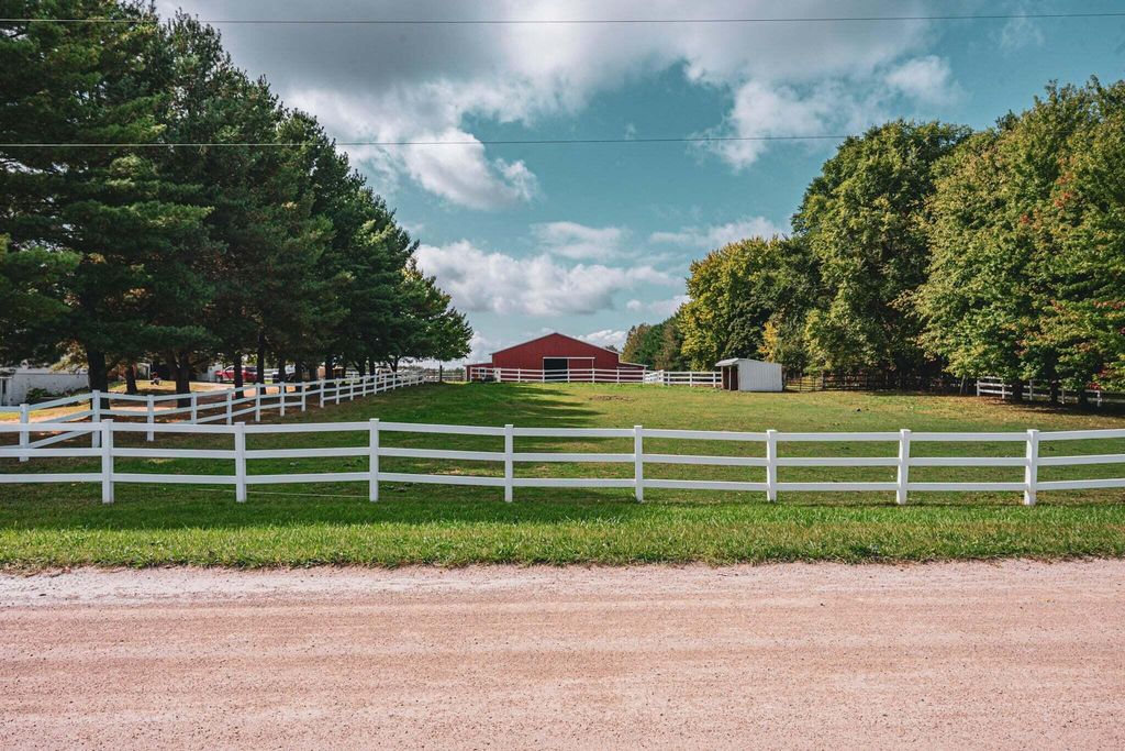 9025 Nugent Avenue NE, Rockford, MI 49341