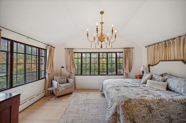 285 Vernon Avenue, Glencoe, IL 60022