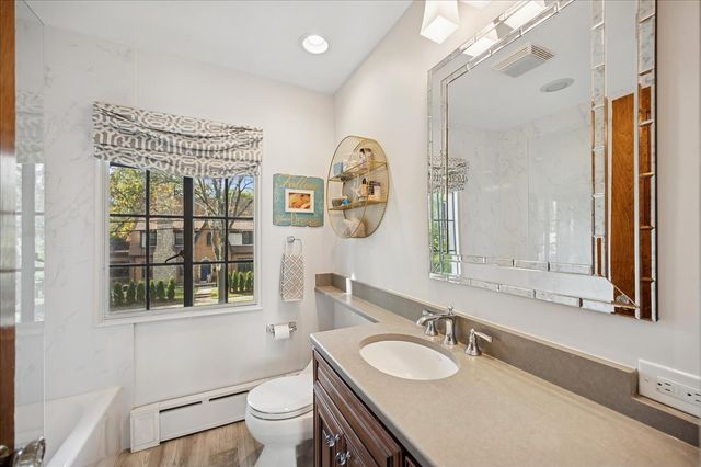 285 Vernon Avenue, Glencoe, IL 60022