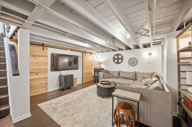 285 Vernon Avenue, Glencoe, IL 60022