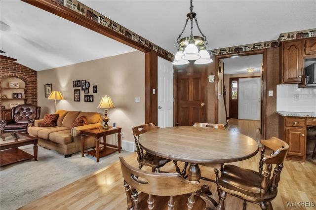 17 Camelot Drive, West Seneca, NY 14224