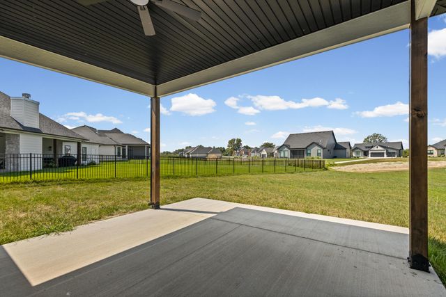 2806 MISTY FLOWER DR, Columbia, MO 65203