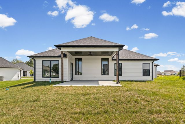 2806 MISTY FLOWER DR, Columbia, MO 65203