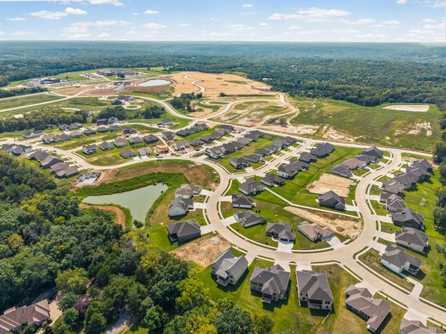 2806 MISTY FLOWER DR, Columbia, MO 65203