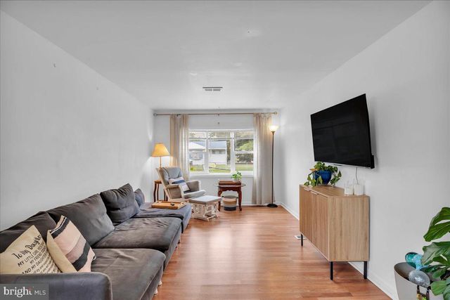 601 TAIT RD, Somerdale, NJ 08083