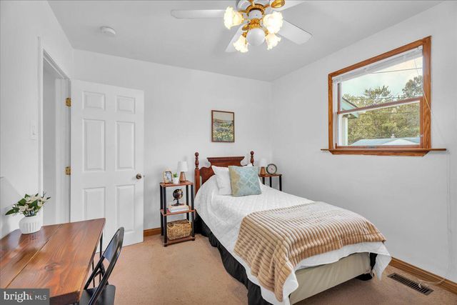 601 TAIT RD, Somerdale, NJ 08083