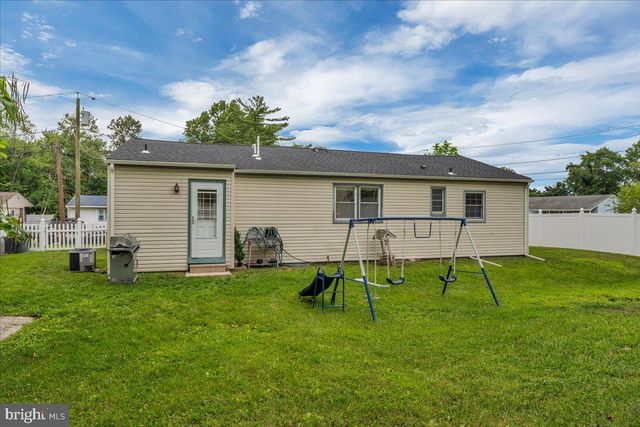 601 TAIT RD, Somerdale, NJ 08083