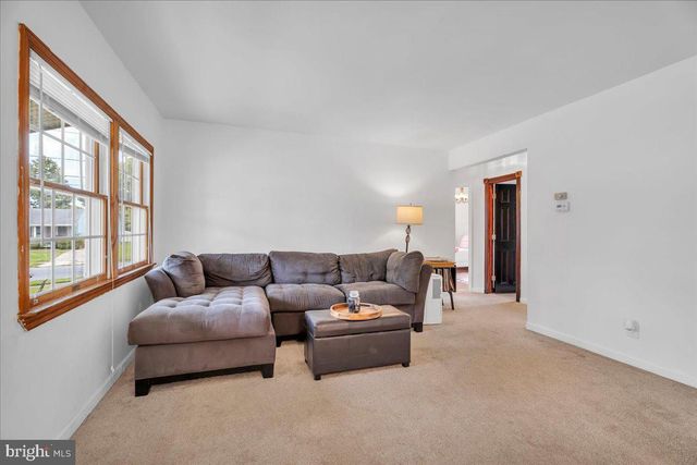 601 TAIT RD, Somerdale, NJ 08083
