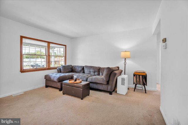 601 TAIT RD, Somerdale, NJ 08083