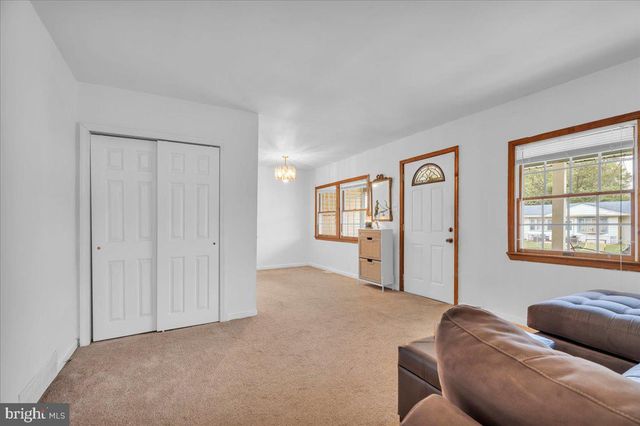 601 TAIT RD, Somerdale, NJ 08083