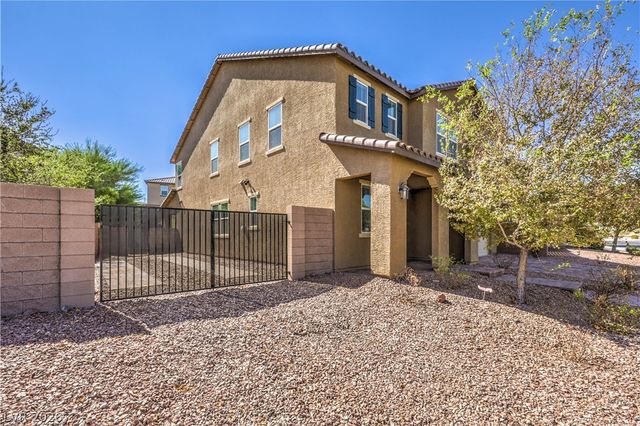 989 Soaring Moon Drive, Henderson, NV 89015