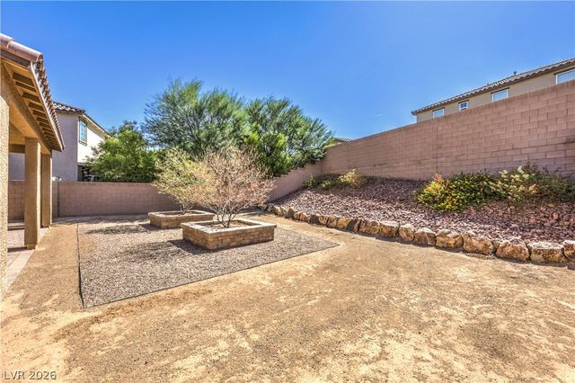 989 Soaring Moon Drive, Henderson, NV 89015