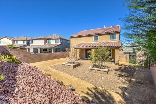 989 Soaring Moon Drive, Henderson, NV 89015