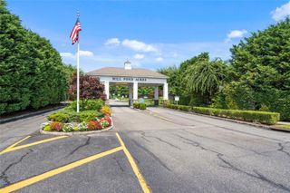 94 Pond View Drive 238, Port Washington, NY 11050