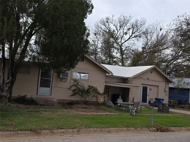 505 N Baylor Avenue, Breckenridge, TX 76424