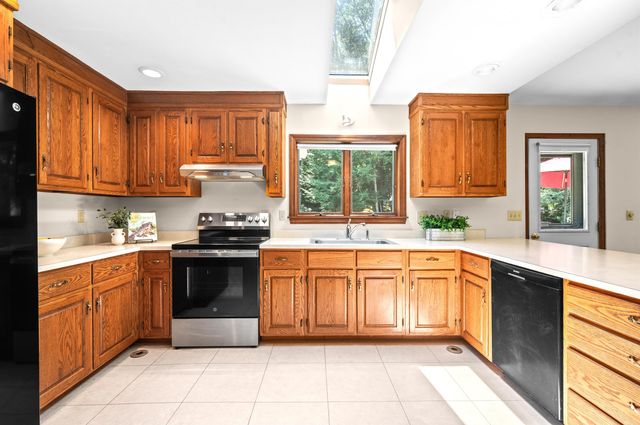 1 Old Milford Road, Amherst, NH 03031