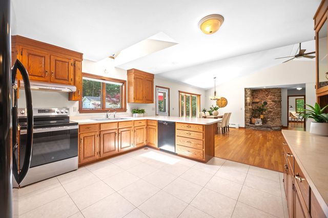1 Old Milford Road, Amherst, NH 03031