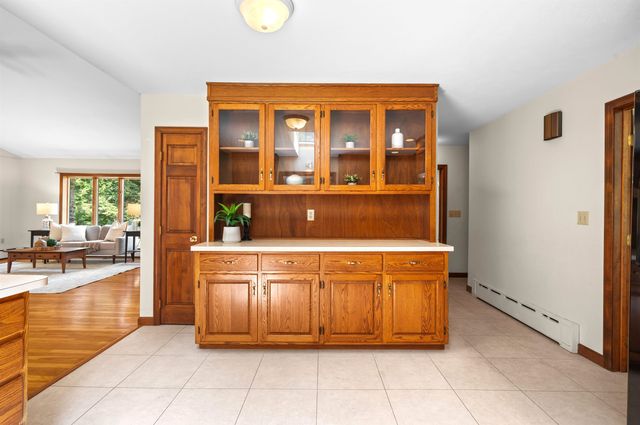 1 Old Milford Road, Amherst, NH 03031