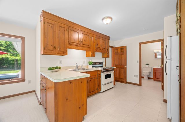 1 Old Milford Road, Amherst, NH 03031