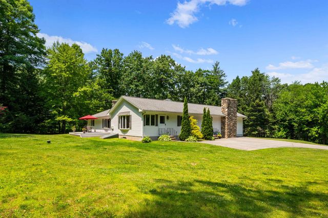 1 Old Milford Road, Amherst, NH 03031
