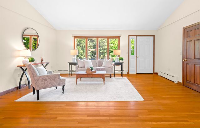 1 Old Milford Road, Amherst, NH 03031