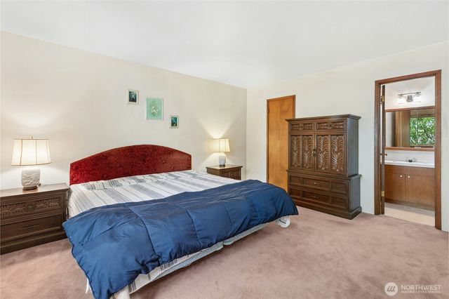 1643 NE Sumner Drive, Oak Harbor, WA 98277