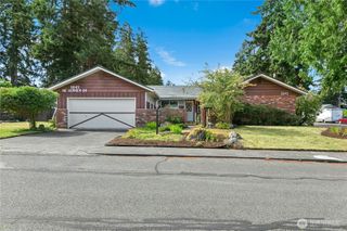 1643 NE Sumner Drive, Oak Harbor, WA 98277