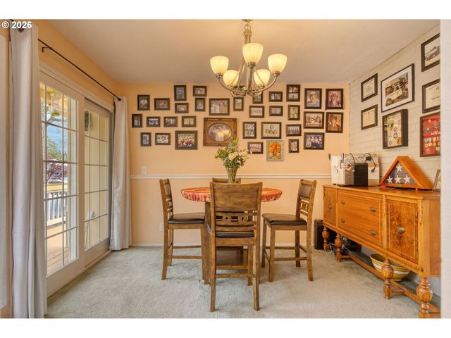 59930 WESTHILL Rd, St Helens, OR 97051