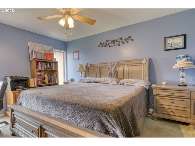 59930 WESTHILL Rd, St Helens, OR 97051