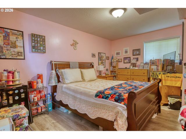 59930 WESTHILL Rd, St Helens, OR 97051