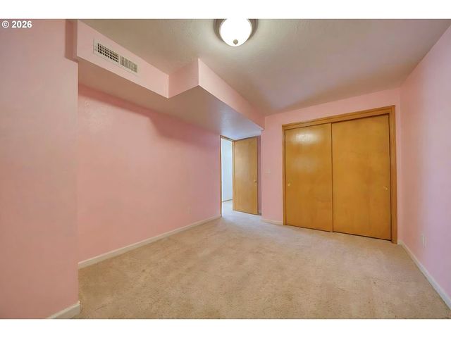 59930 WESTHILL Rd, St Helens, OR 97051