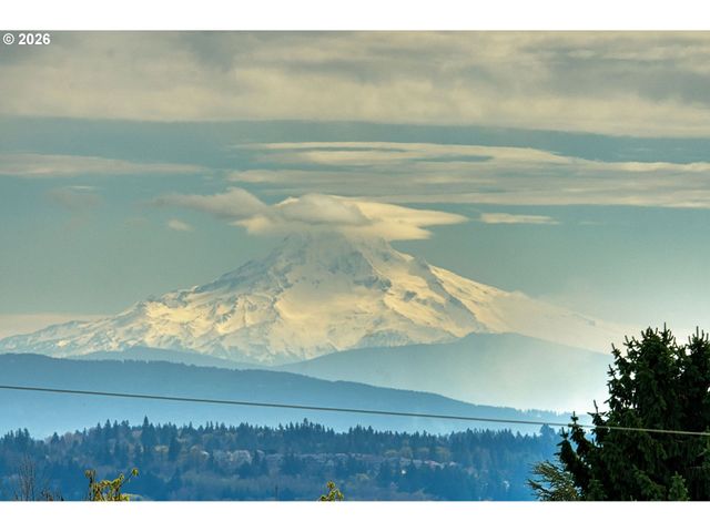 59930 WESTHILL Rd, St Helens, OR 97051