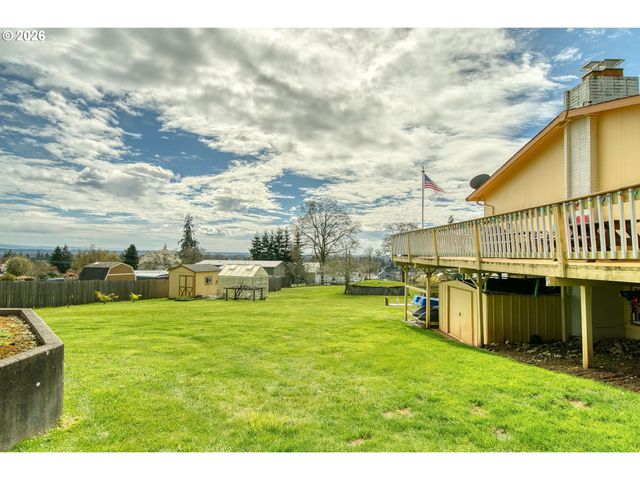 59930 WESTHILL Rd, St Helens, OR 97051