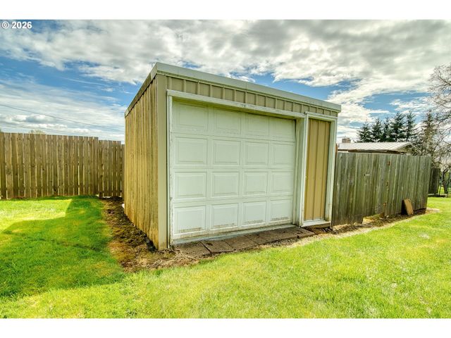 59930 WESTHILL Rd, St Helens, OR 97051