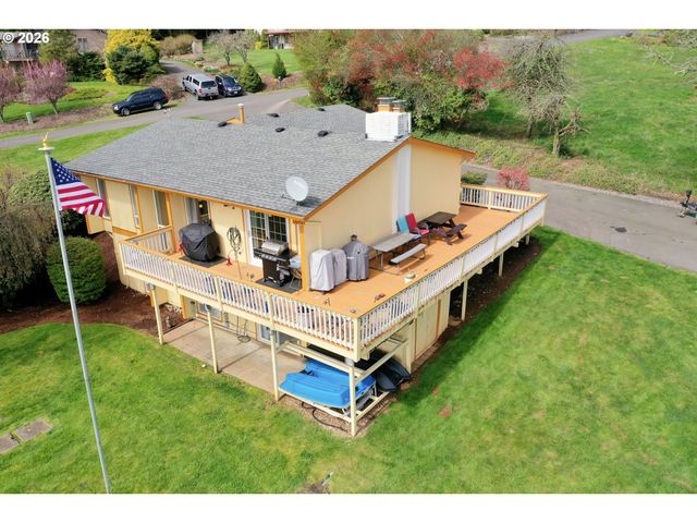 59930 WESTHILL Rd, St Helens, OR 97051