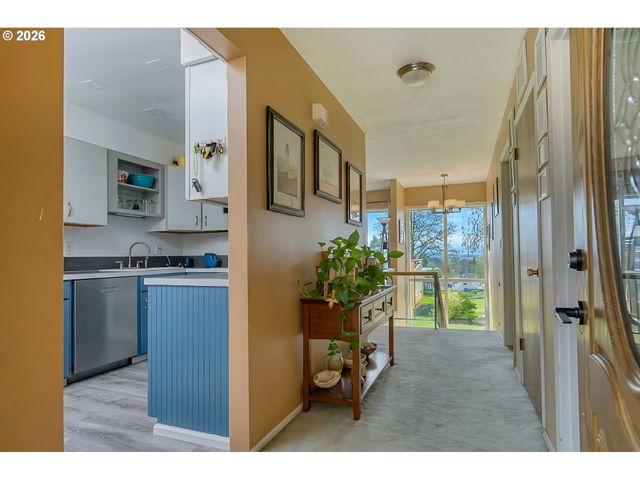 59930 WESTHILL Rd, St Helens, OR 97051