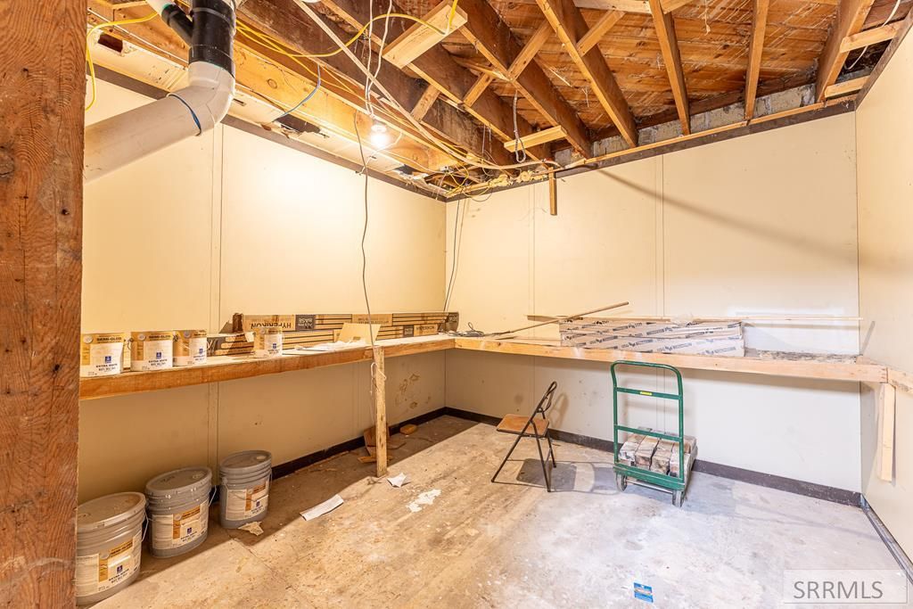 Image 27 of property listing at 170 S Spud Alley, Shelley, ID 83274