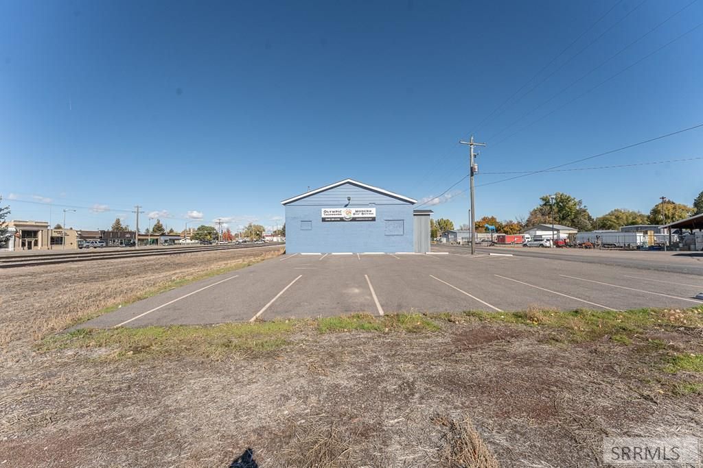 Image 9 of property listing at 170 S Spud Alley, Shelley, ID 83274