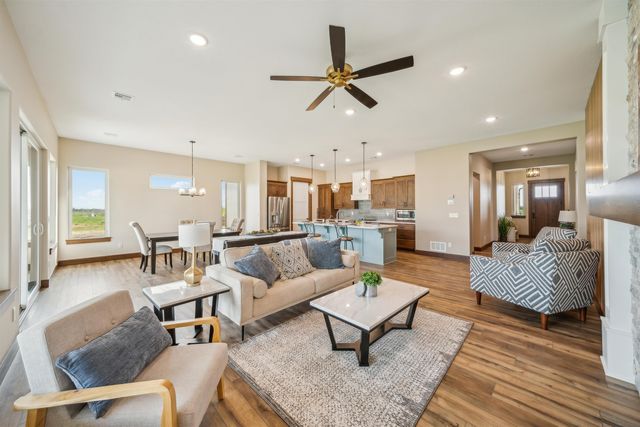 1622 S Dove Pl, Goddard, KS 67052